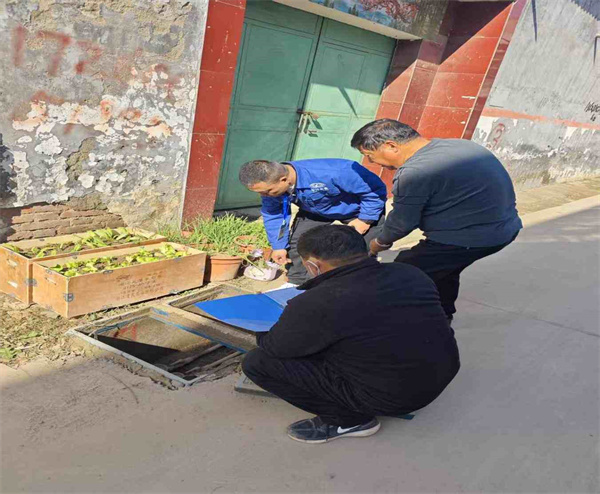 貼心服務(wù)暖民心  供水保障零距離   ——周口銀龍水務(wù)流動服務(wù)進(jìn)社區(qū)，精準(zhǔn)破解城鄉(xiāng)用水難題